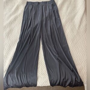 Elegant Gray Wide-Leg Pants